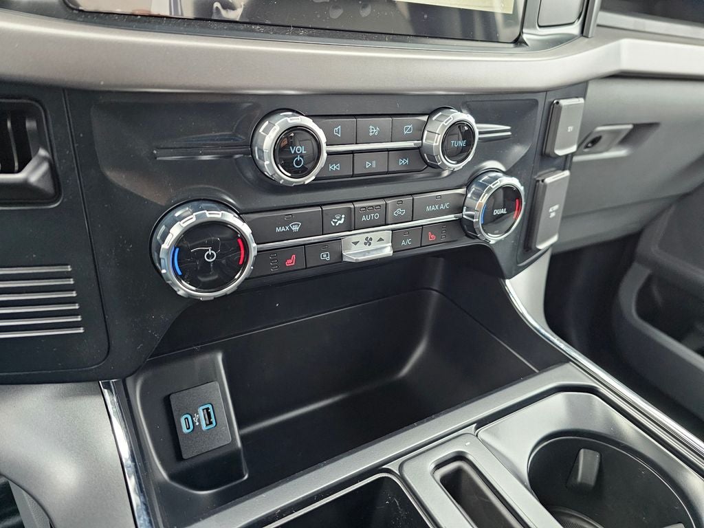 2024 Ford F-150 Lightning Pro