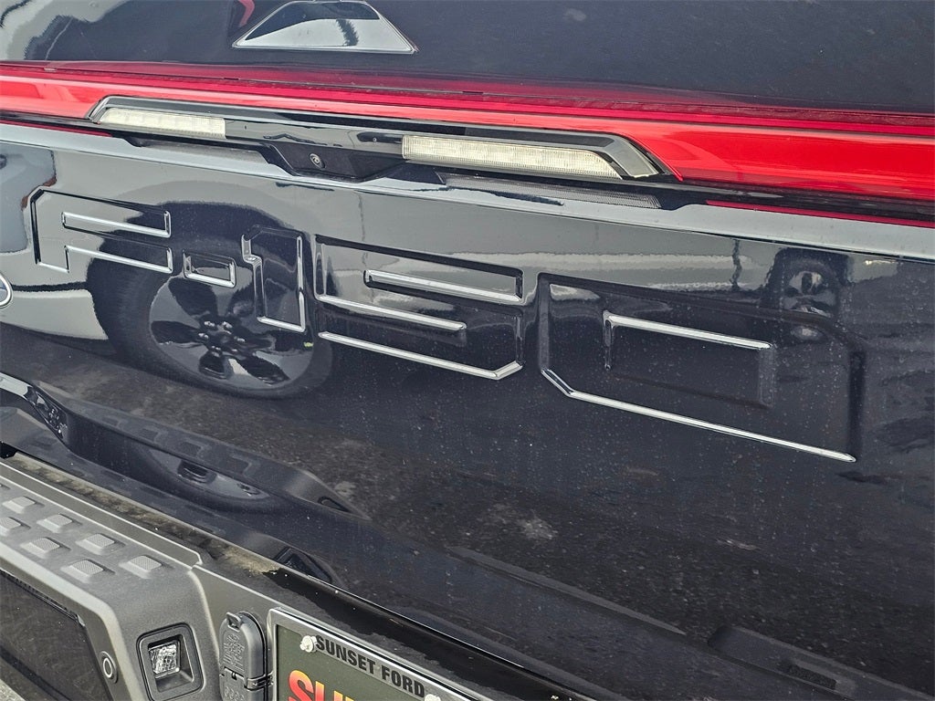 2025 Ford F-150 Lightning Lariat