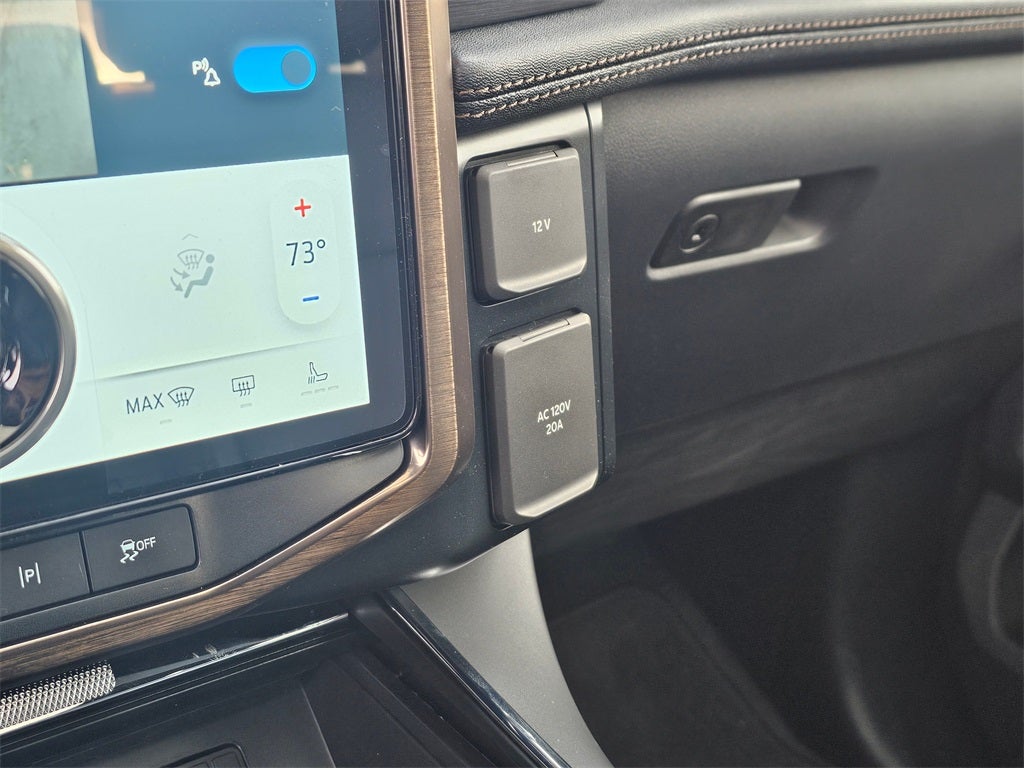 2025 Ford F-150 Lightning Lariat