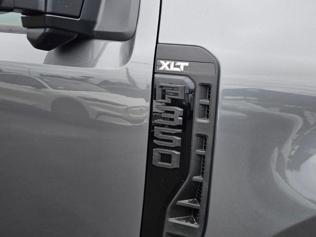 2026 Ford F-350 SD XLT