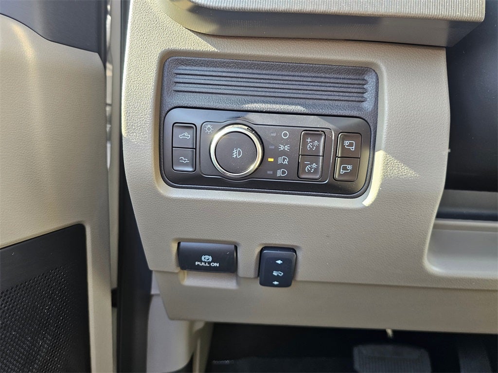 2026 Ford F-350 SD F-350® Platinum®