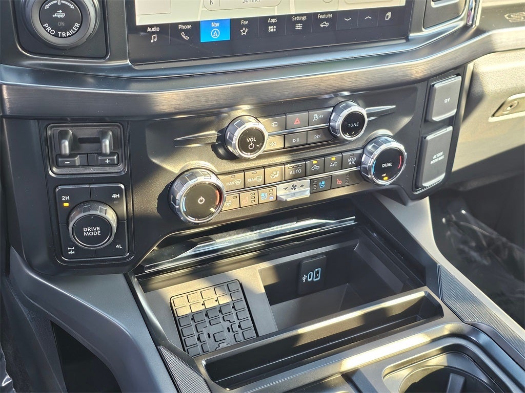 2026 Ford F-350 SD Lariat