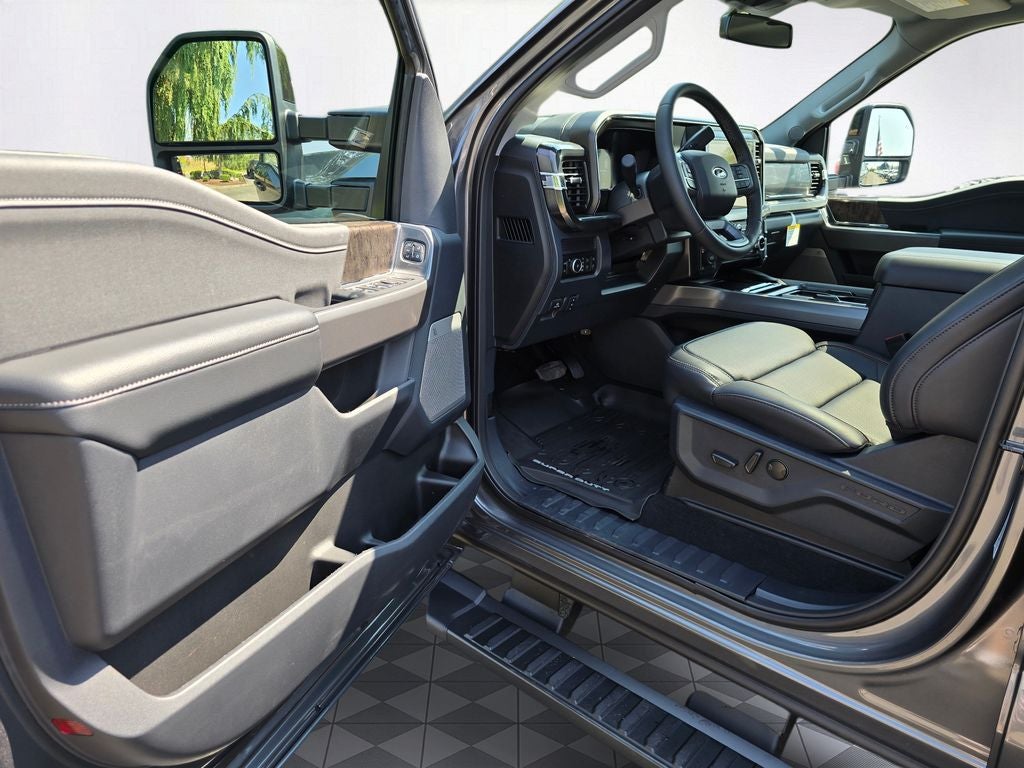 2026 Ford F-350 SD Lariat