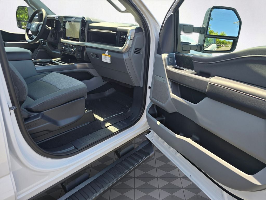 2026 Ford F-350 SD XLT