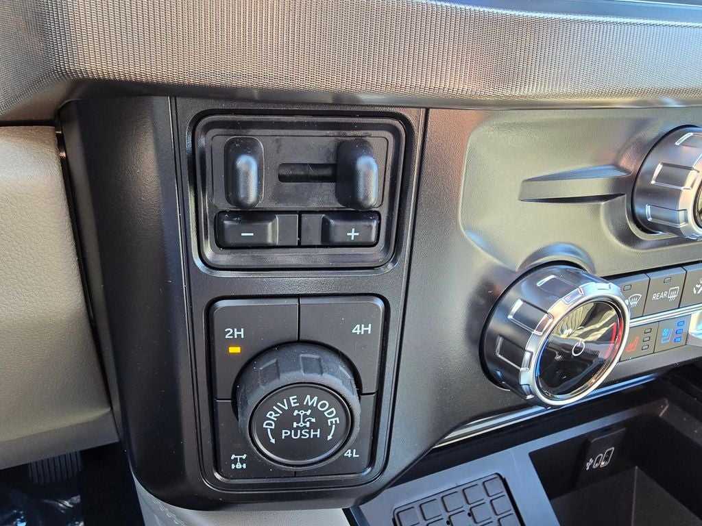 2026 Ford F-350 SD Platinum