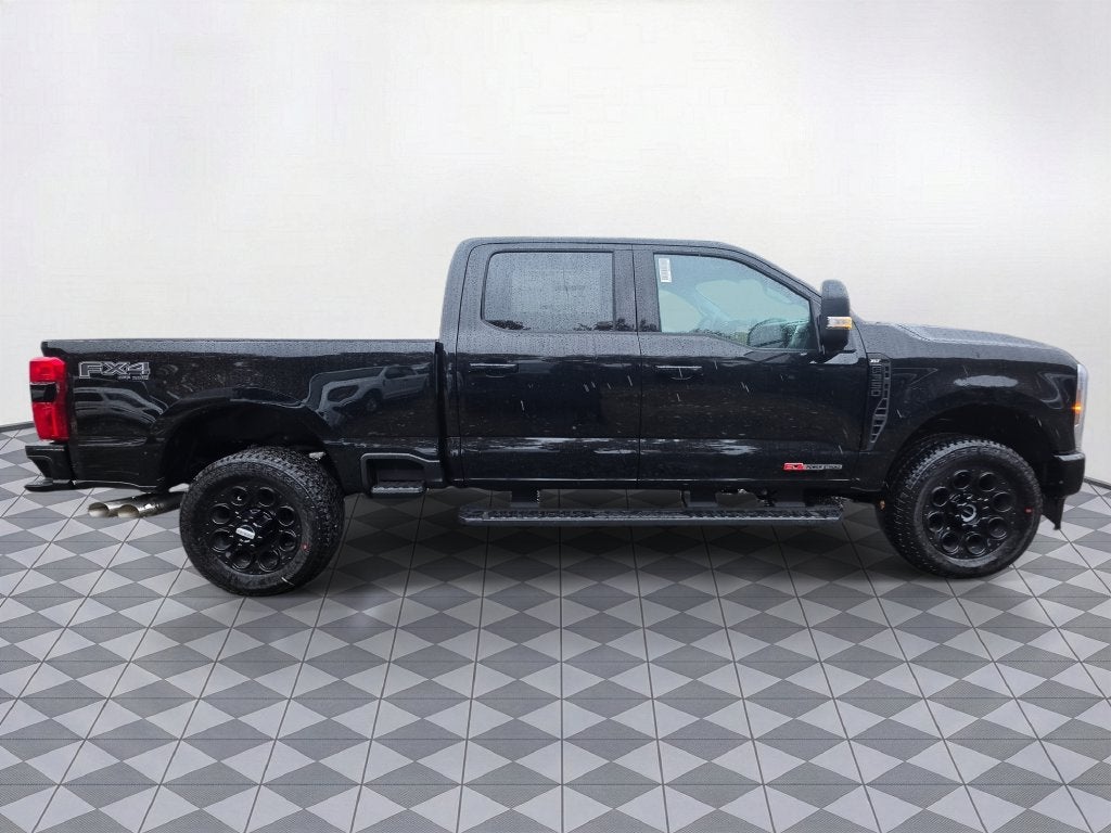 2027 Ford F-350 SD XLT