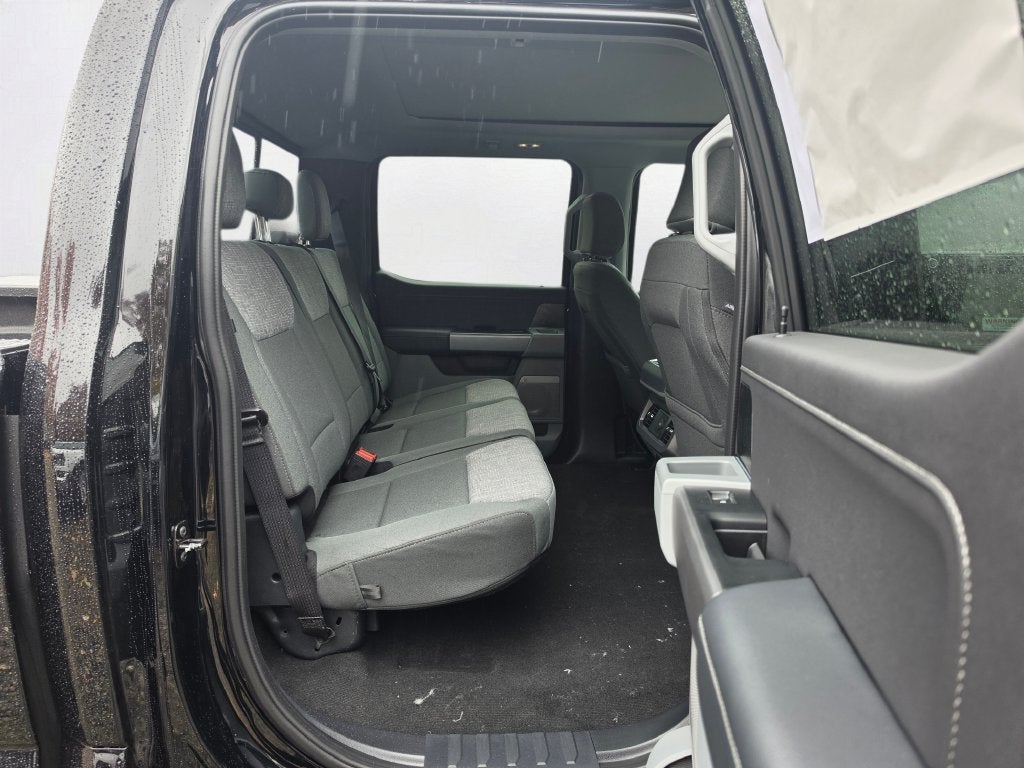 2027 Ford F-350 SD XLT