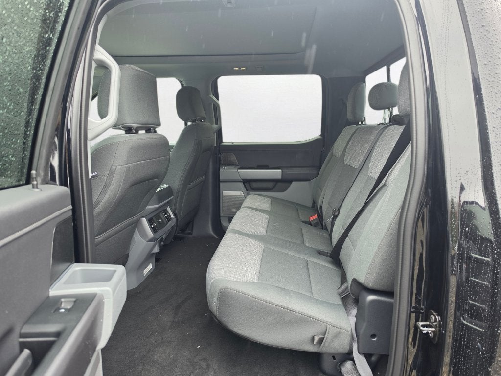 2027 Ford F-350 SD XLT