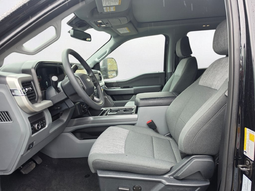 2027 Ford F-350 SD XLT