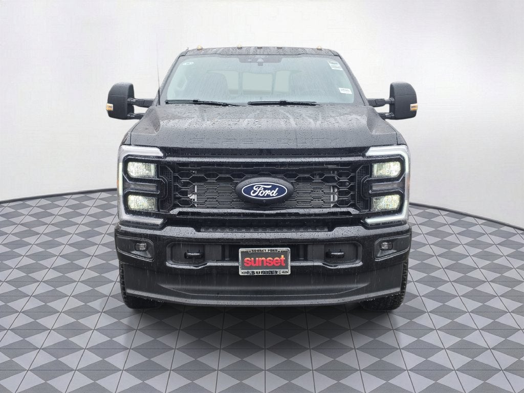 2027 Ford F-350 SD XLT