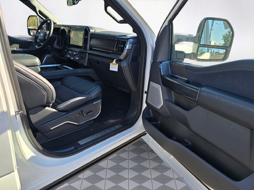 2027 Ford F-350 SD Platinum