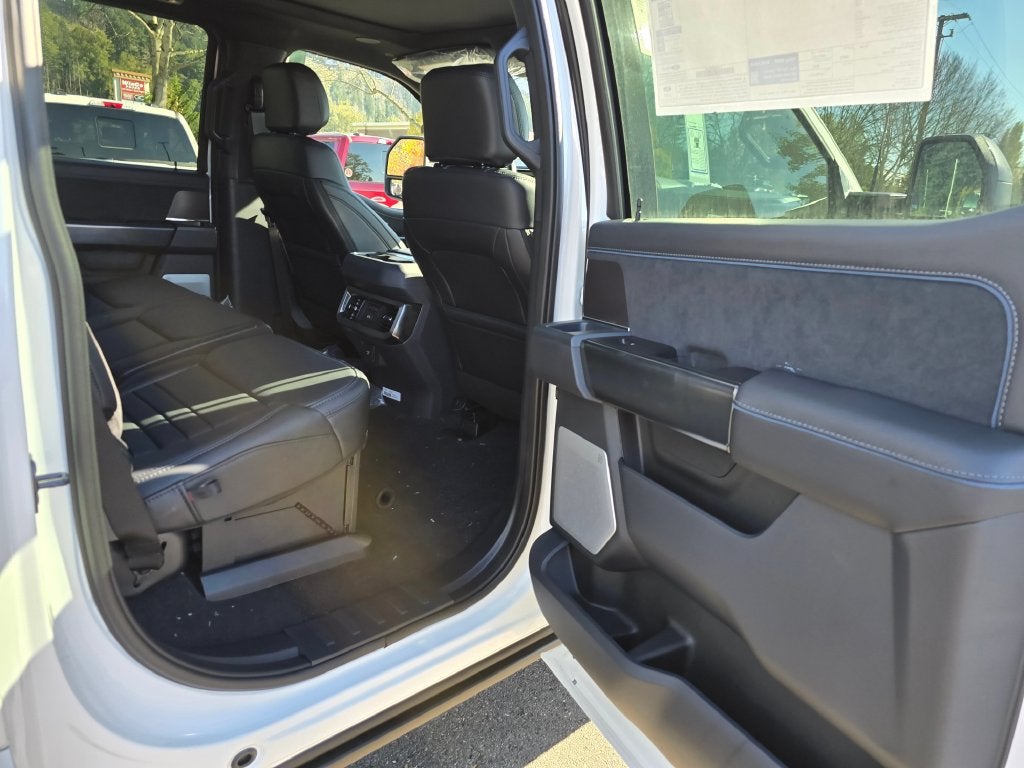 2027 Ford F-350 SD Platinum