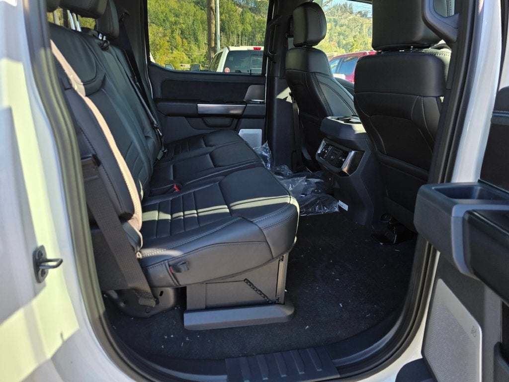 2027 Ford F-350 SD Platinum