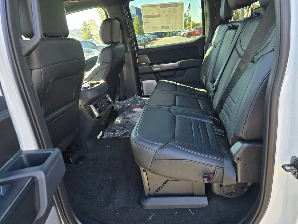 2027 Ford F-350 SD Platinum