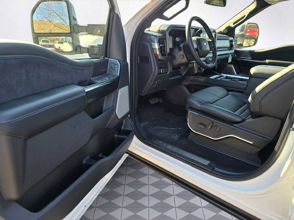 2027 Ford F-350 SD Platinum