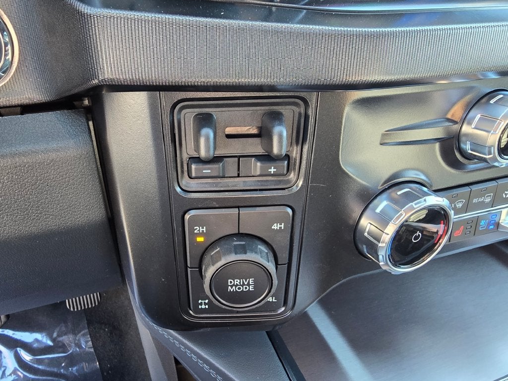 2027 Ford F-350 SD Platinum