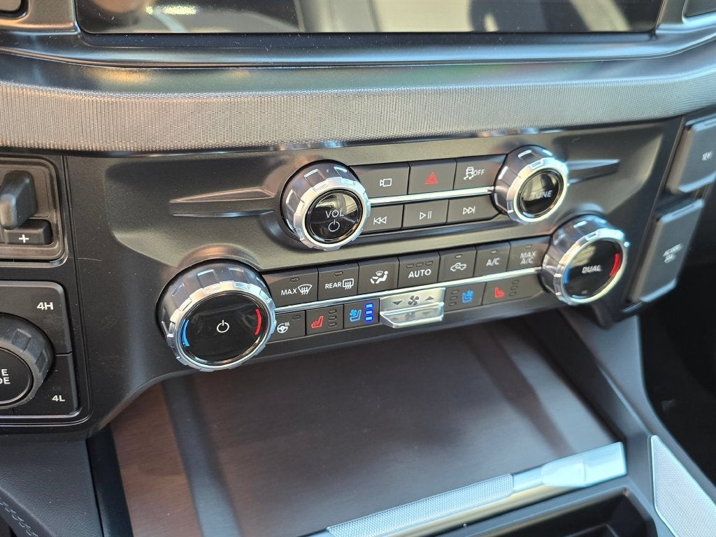 2027 Ford F-350 SD Platinum