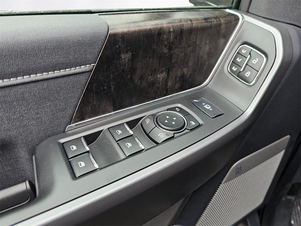 2025 Ford F-350 SD Lariat