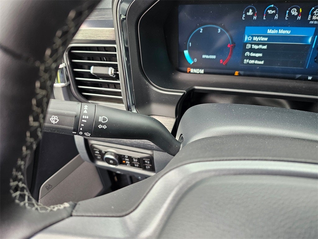 2025 Ford F-350 SD Lariat