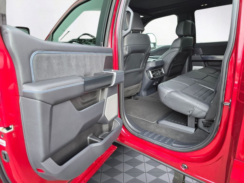 2026 Ford F-350 SD Platinum