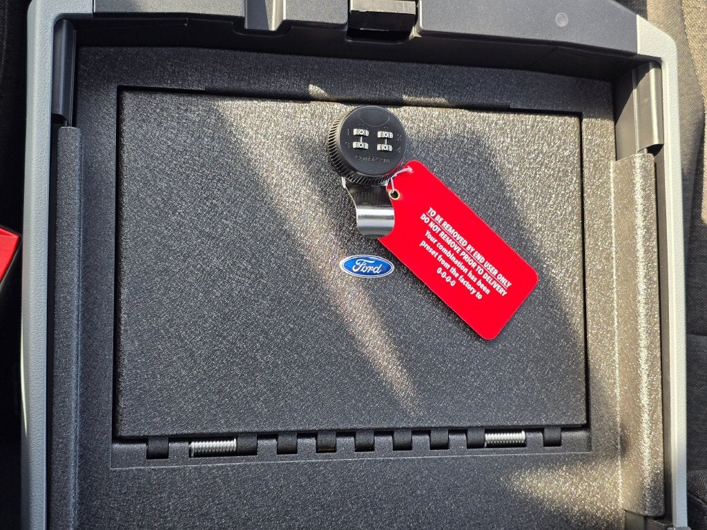2027 Ford F-350 SD XLT Carhartt Special Edition