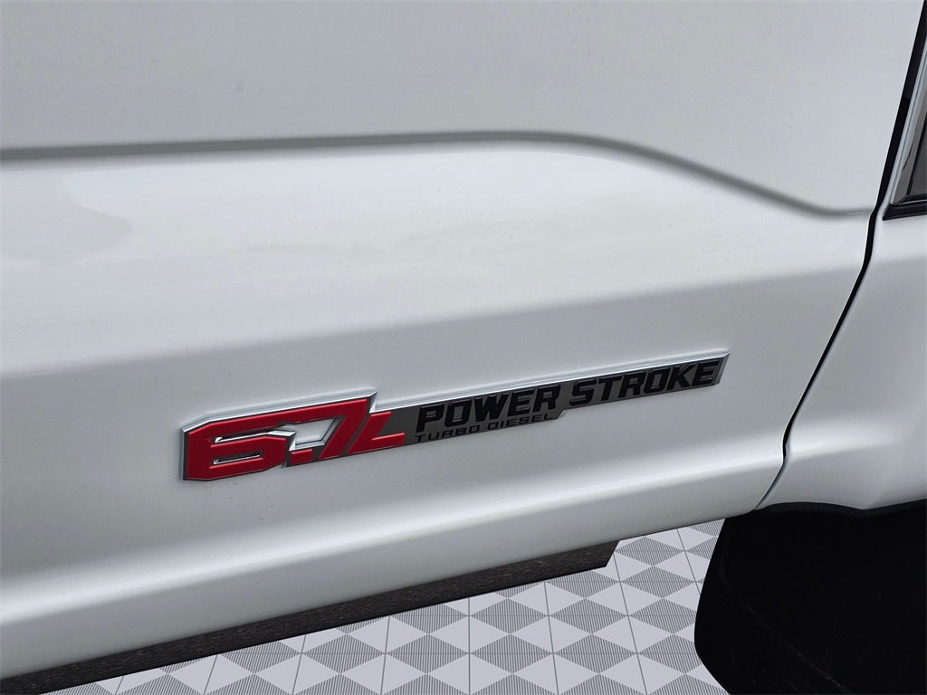 2025 Ford F-350 SD Lariat