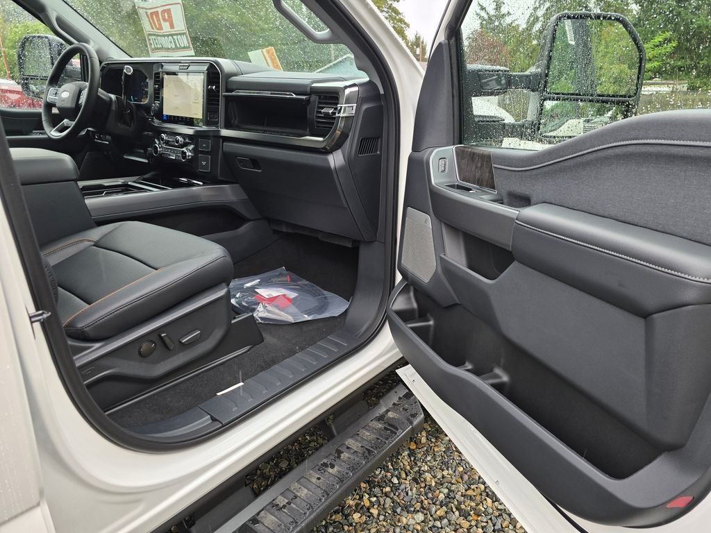 2026 Ford F-350 SD F-350® Lariat®
