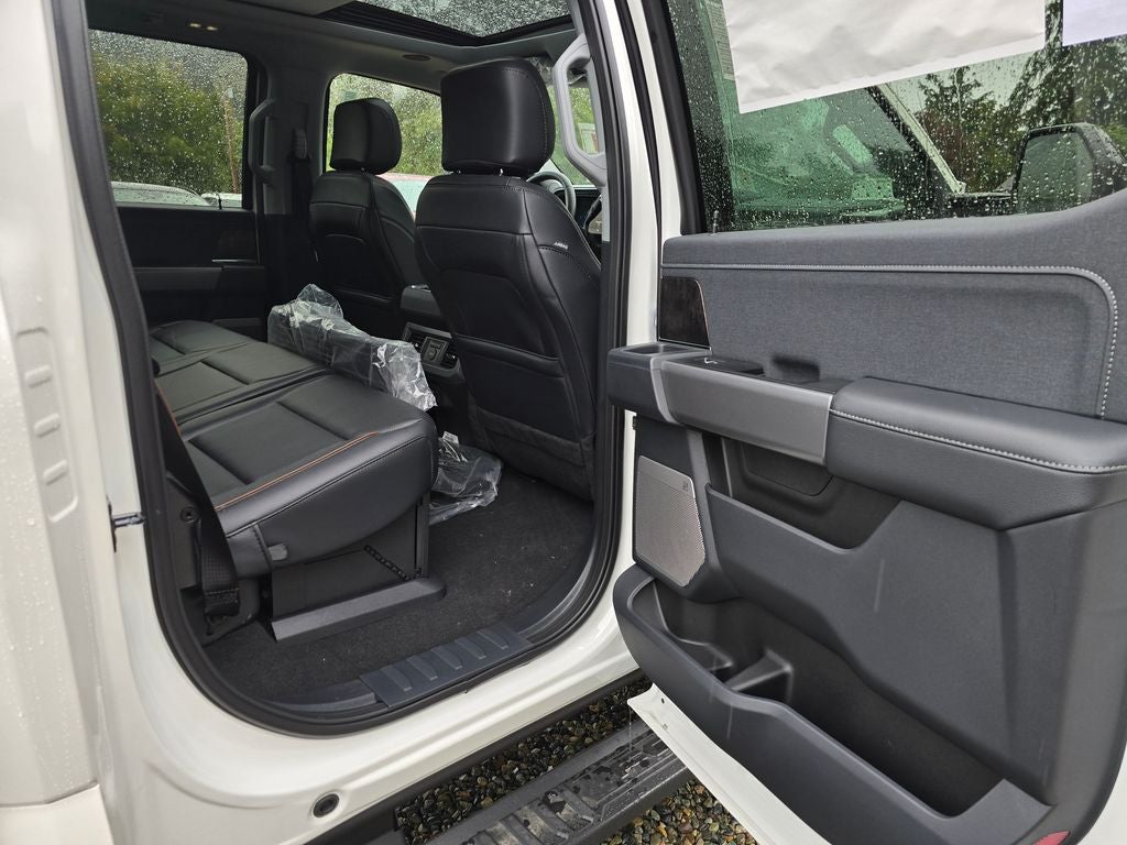 2026 Ford F-350 SD F-350® Lariat®