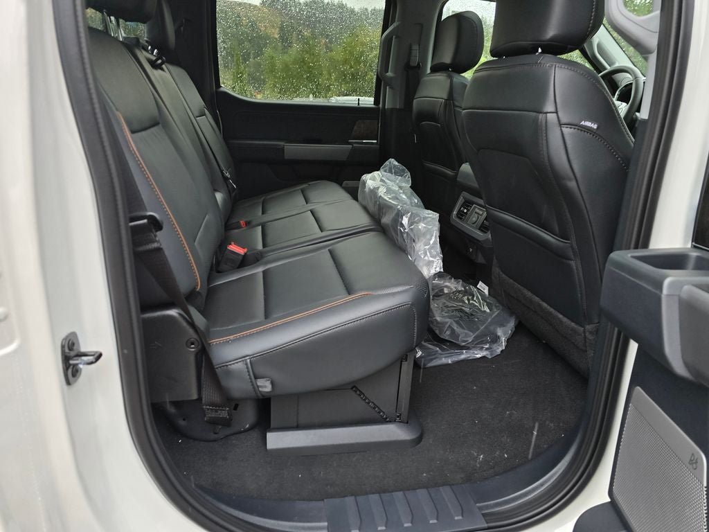 2026 Ford F-350 SD F-350® Lariat®