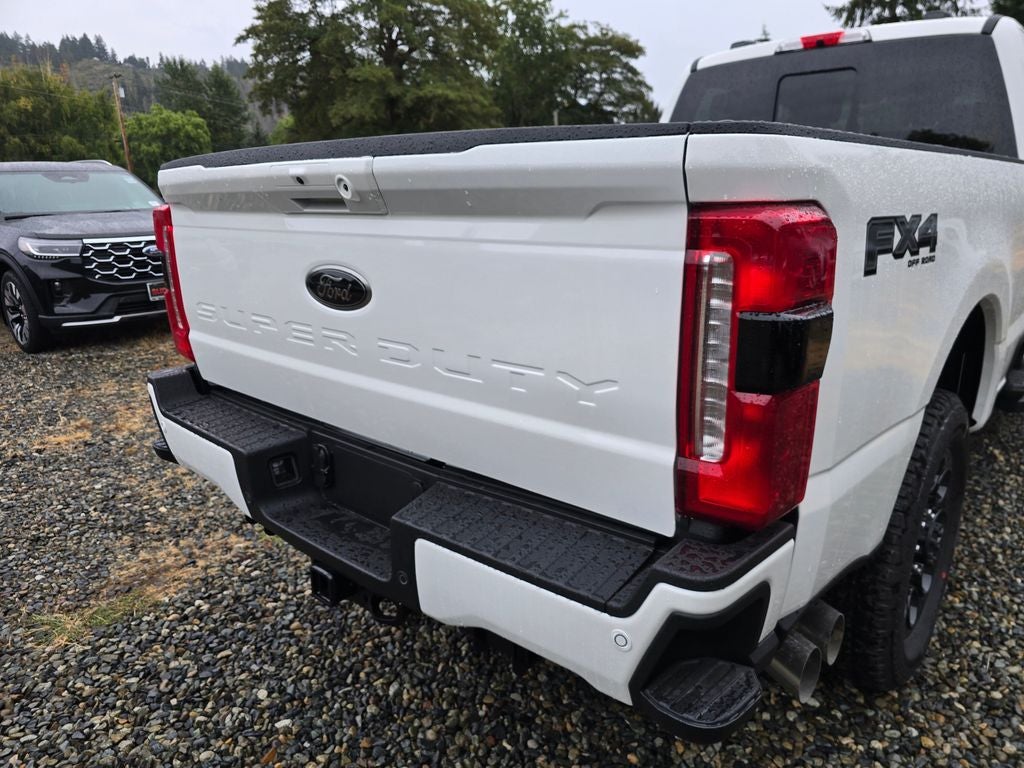 2026 Ford F-350 SD F-350® Lariat®