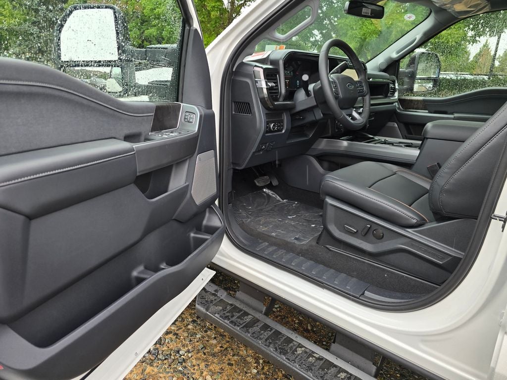 2026 Ford F-350 SD F-350® Lariat®