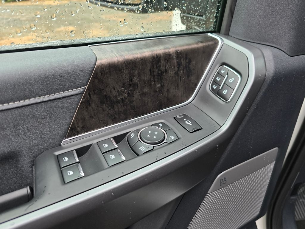 2026 Ford F-350 SD F-350® Lariat®