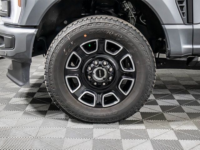2025 Ford F-350 SD Platinum