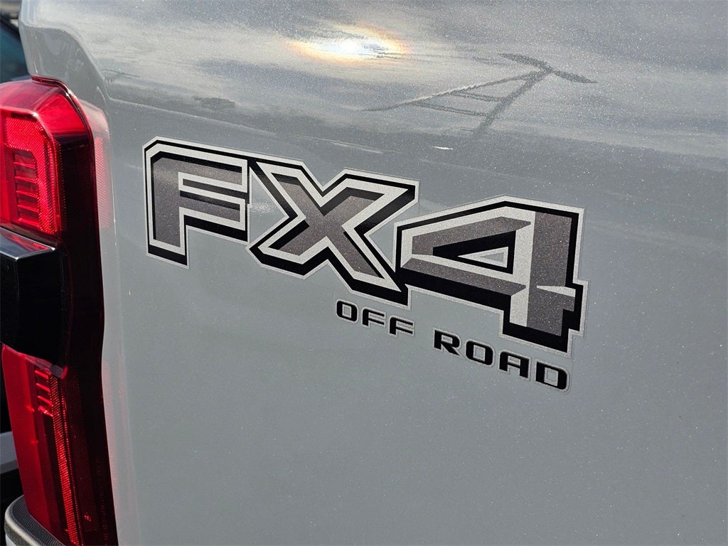 2026 Ford F-350 SD Lariat