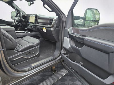 2026 Ford F-350 SD Platinum