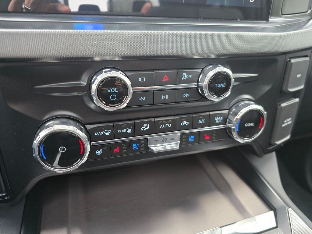 2026 Ford F-350 SD Platinum