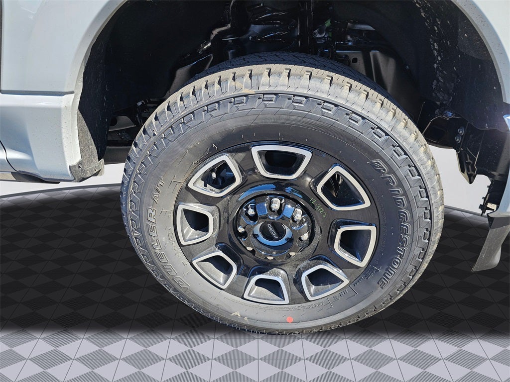 2025 Ford F-350 SD Platinum