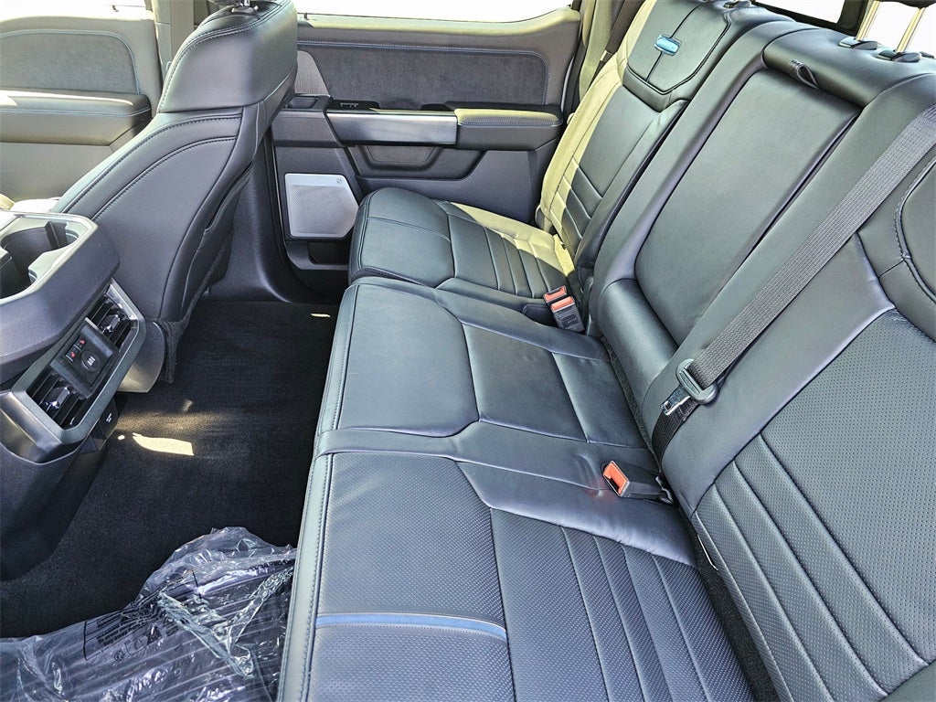 2025 Ford F-350 SD Platinum