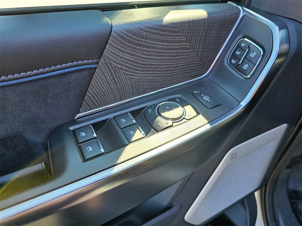 2025 Ford F-350 SD Platinum