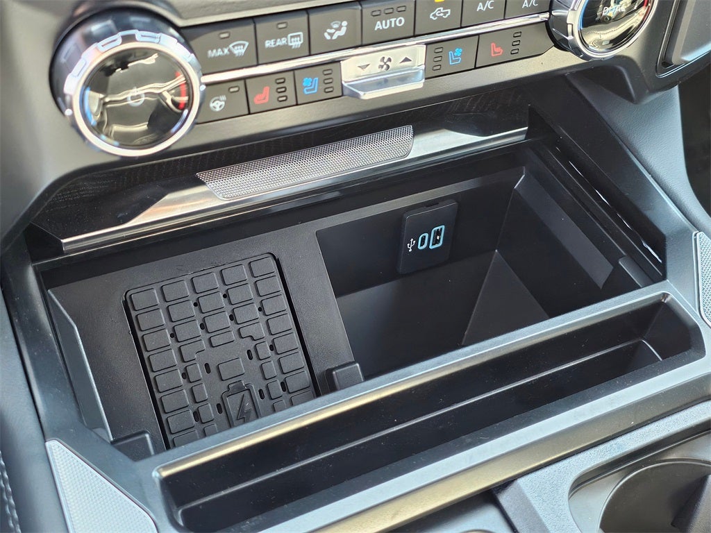 2025 Ford F-350 SD Platinum