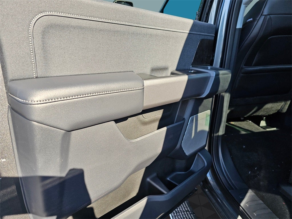 2026 Ford F-350 SD Lariat