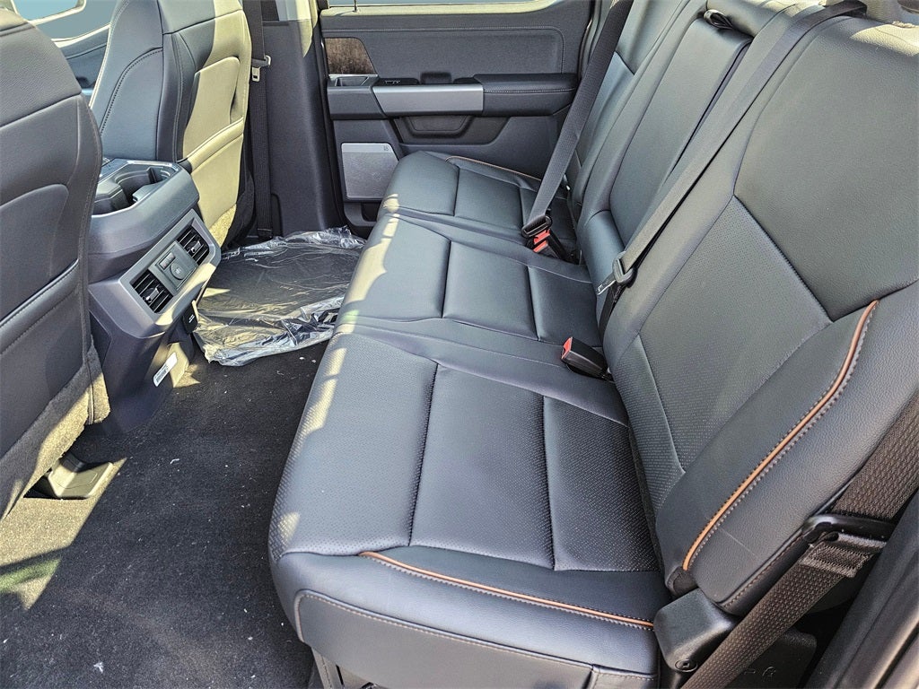 2026 Ford F-350 SD Lariat