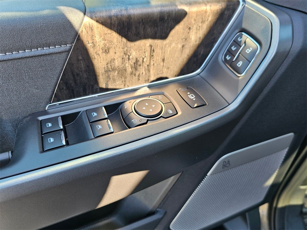 2026 Ford F-350 SD Lariat