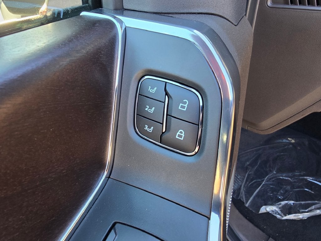 2027 Ford F-350 SD King Ranch