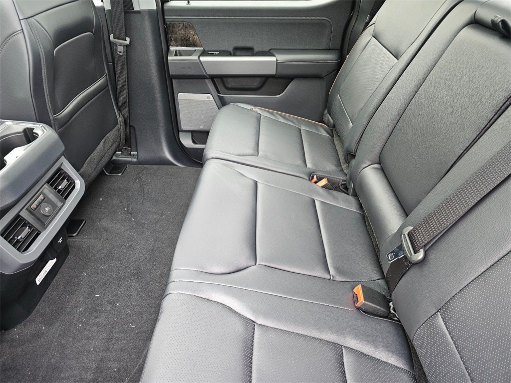 2025 Ford F-350 SD Lariat