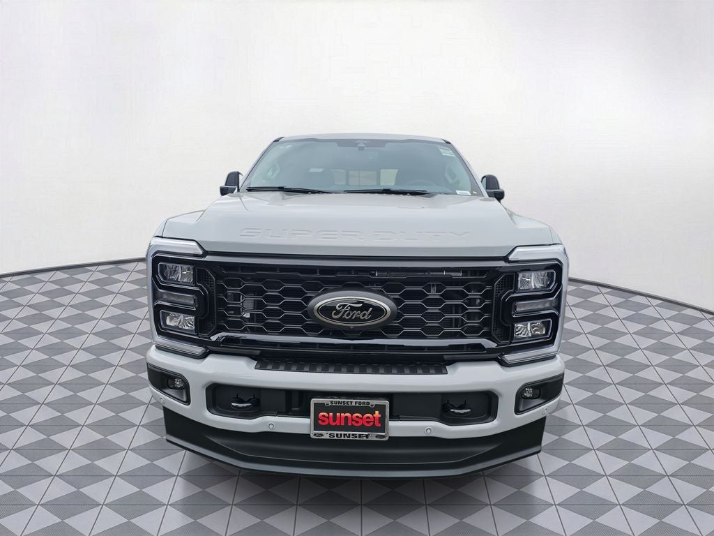 2026 Ford F-350 SD Lariat