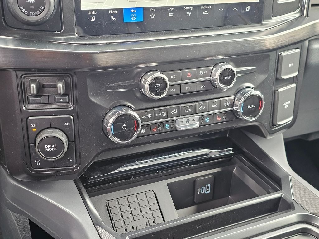 2026 Ford F-350 SD Lariat