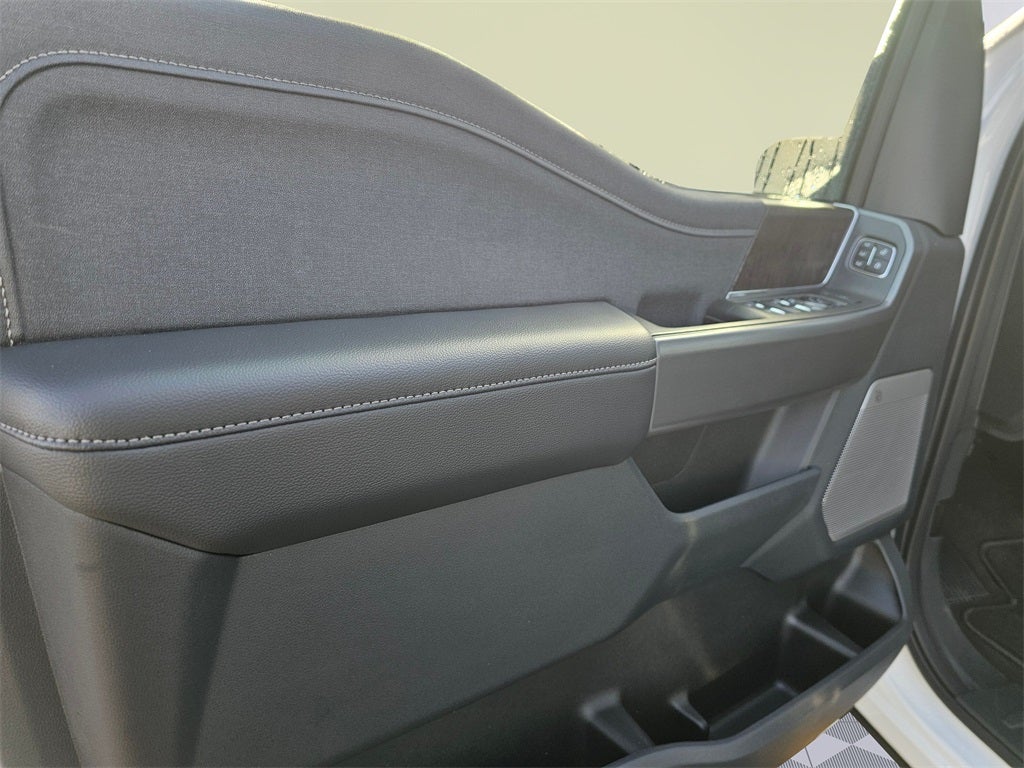 2025 Ford F-350 SD Lariat