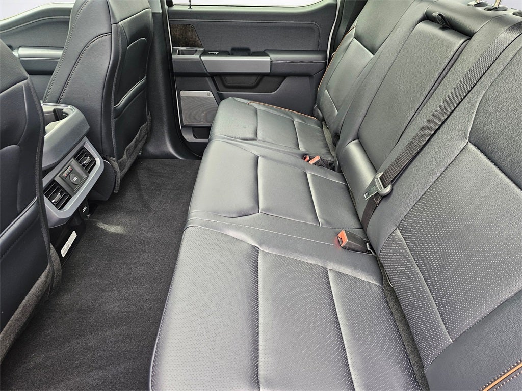 2025 Ford F-350 SD Lariat