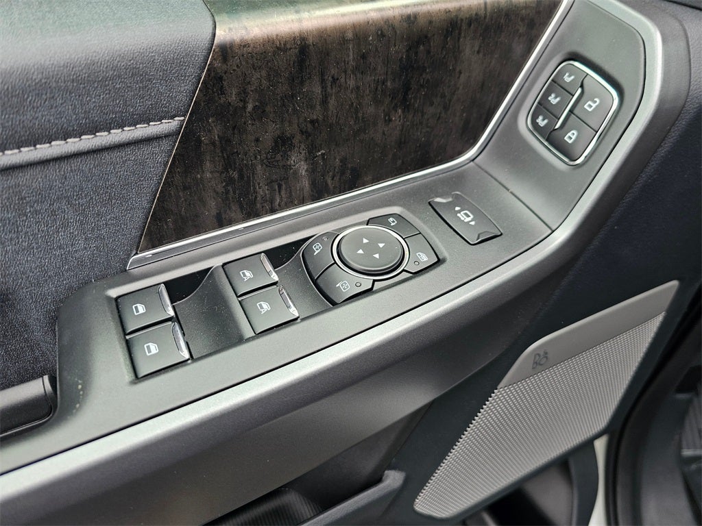 2025 Ford F-350 SD Lariat